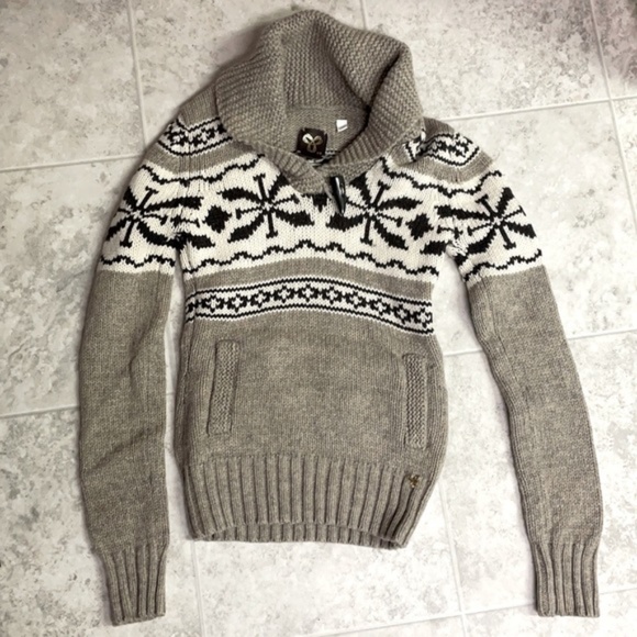 Aritzia, TNA lambs wool sweater - Picture 1 of 5